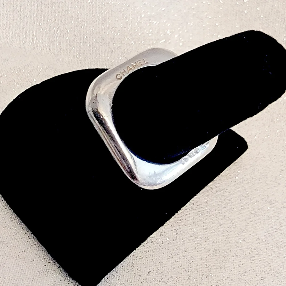Vintage CHANEL Square Sterling Silver Ring - Picture 2 of 6